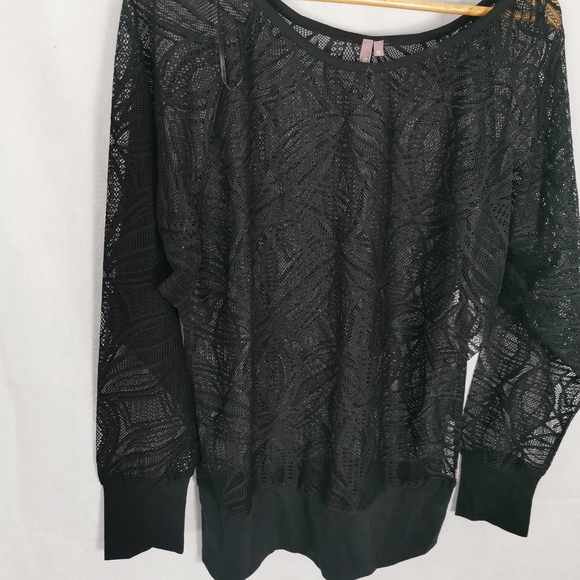SWEATY BETTY Black Top Size M 12 14 Sheer Mesh Lace Sports Gym Yoga Ladies - Picture 2 of 7